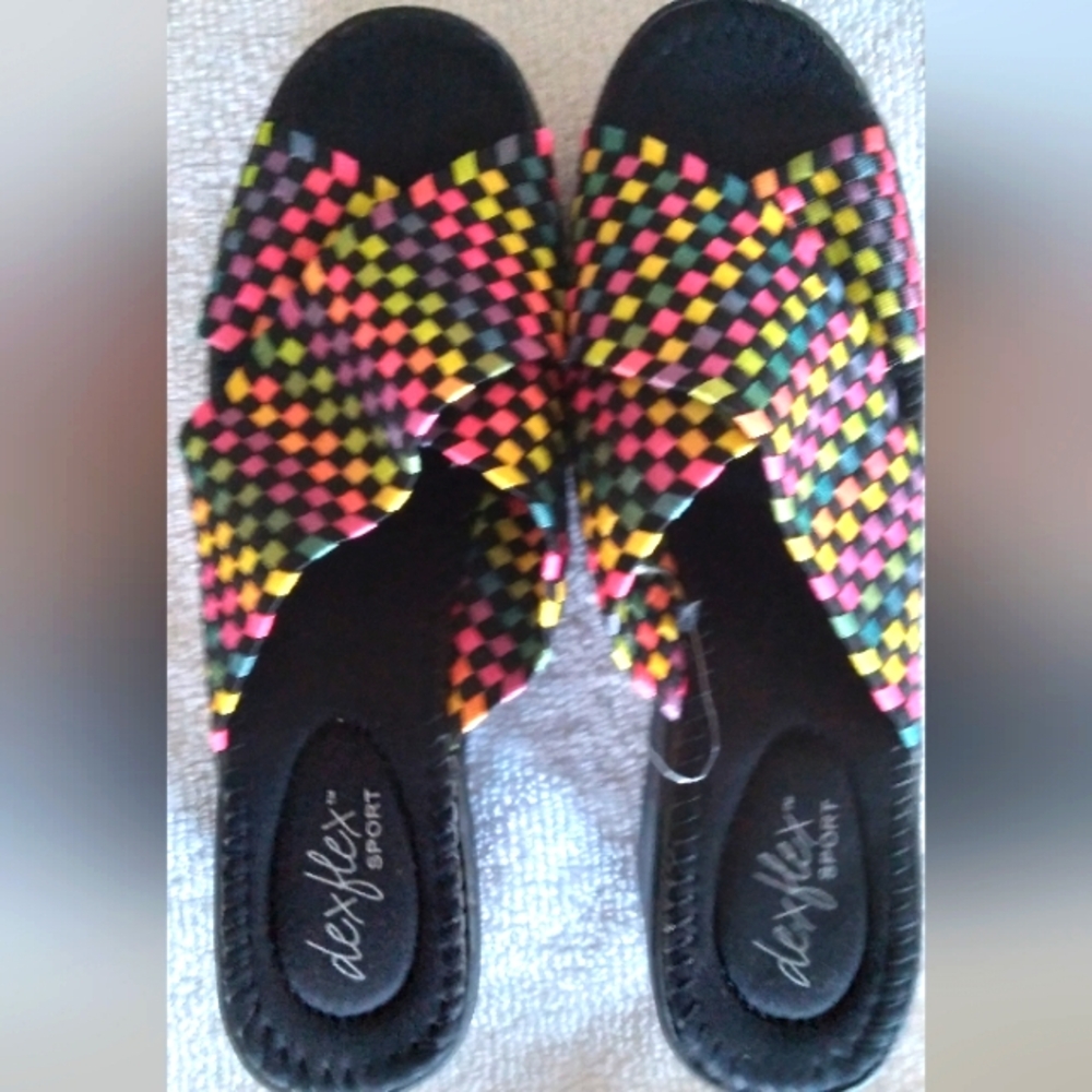 Nwot Dexflex Sport sandals size 8